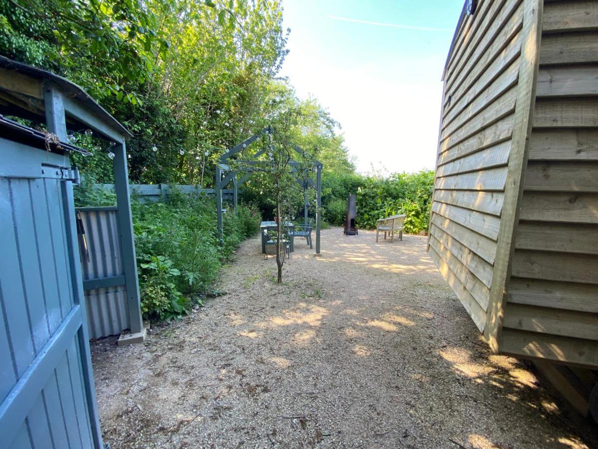 Cosy Double Shepherds Hut In Beautiful Wicklow With Underfloor Heating Throughout Rathnew Екстер'єр фото